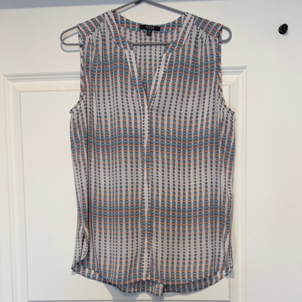 NYDJ Sleeveless V-Neck tank top